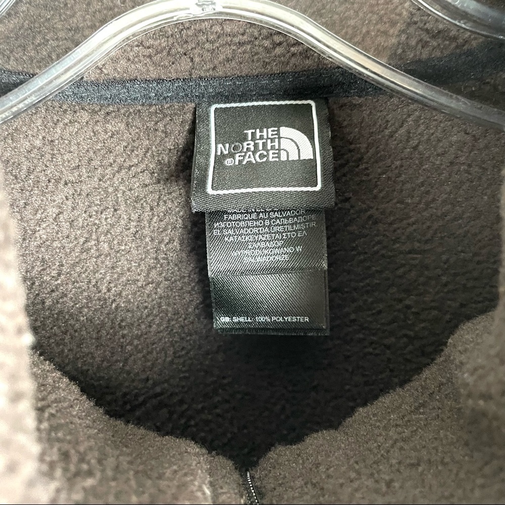 The North Face 1/4 Zip up fleece sweater - Picture 6 of 6